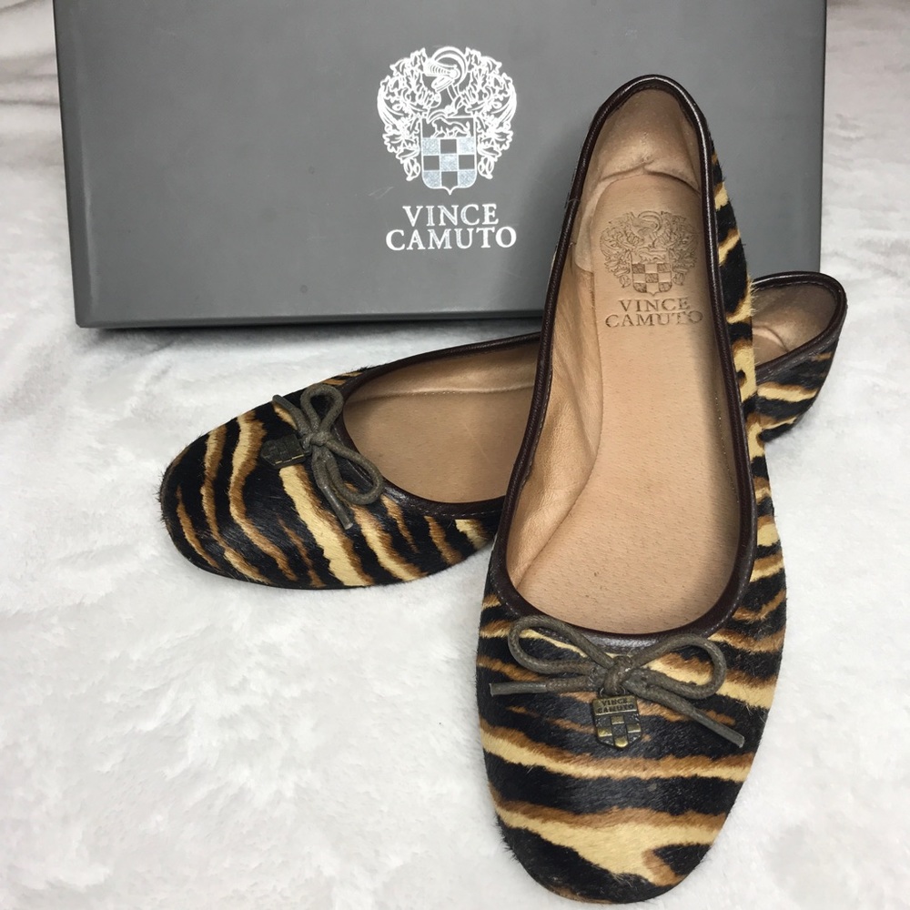 VINCE CAMUTO animal print calf hair rise f…